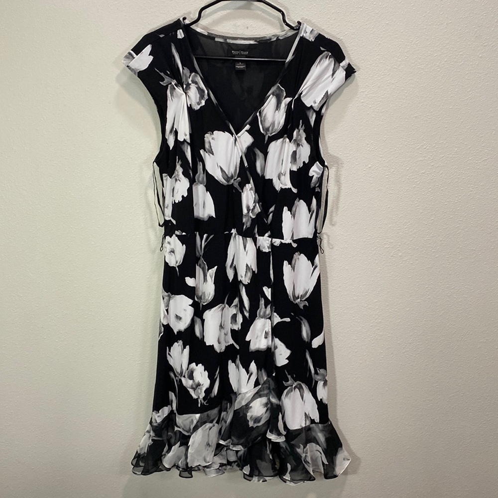 White House Black Market floral tulip dress